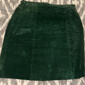 Elegant Green Suede Skirt